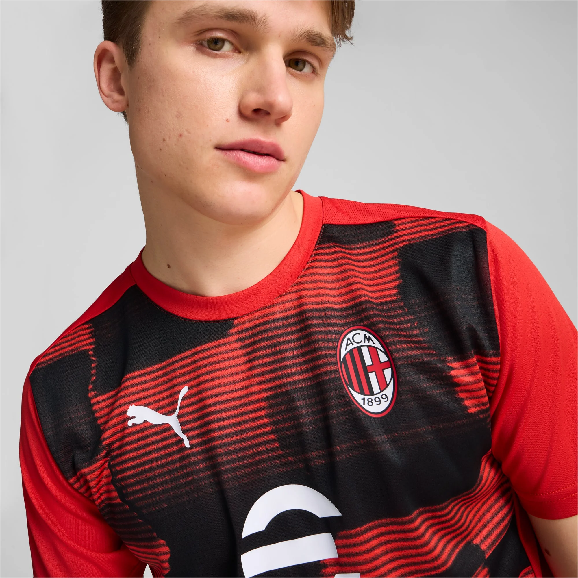 AC Milan 2024/25 Men's Pre-match Jersey - Image 4