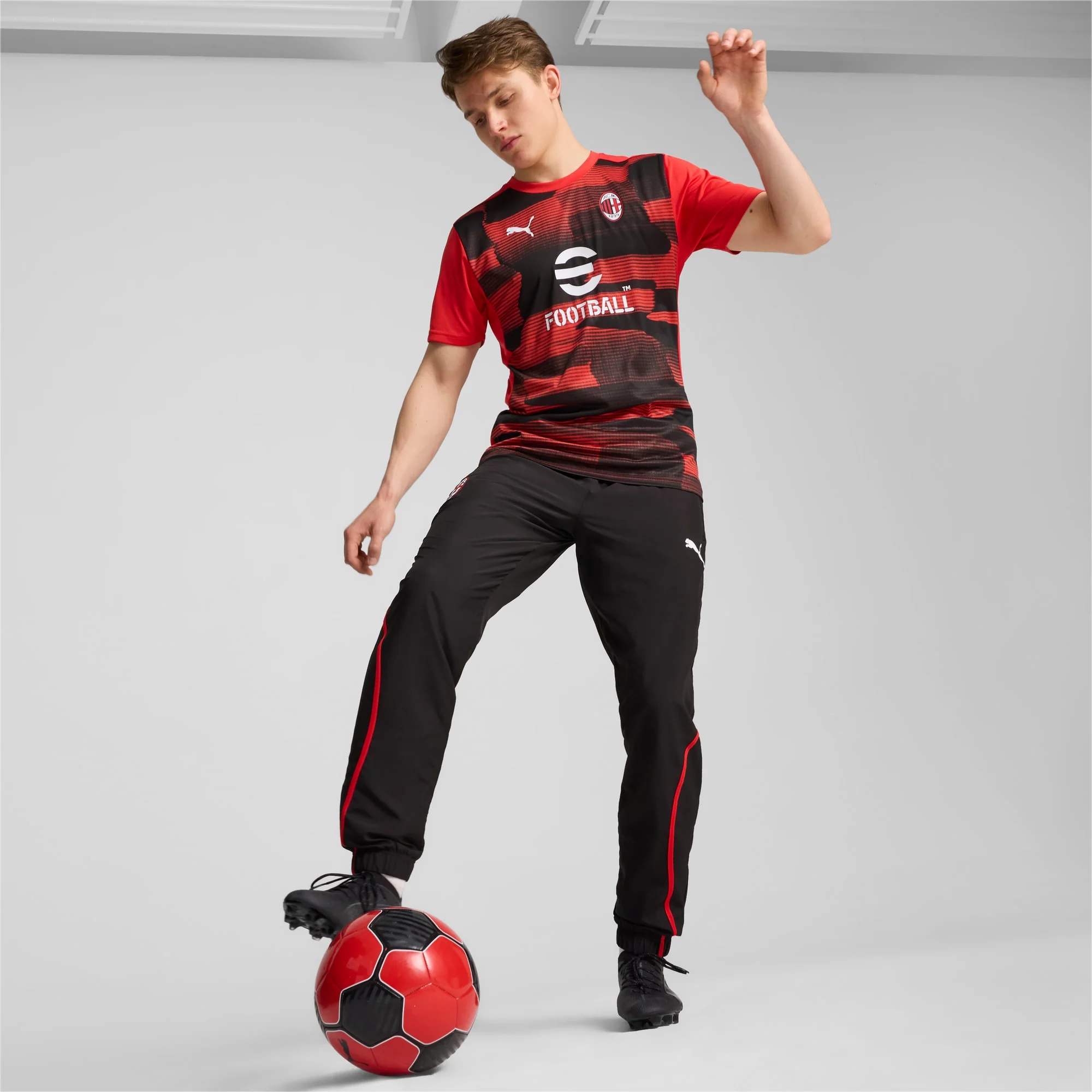 AC Milan 2024/25 Men's Pre-match Jersey - Image 6