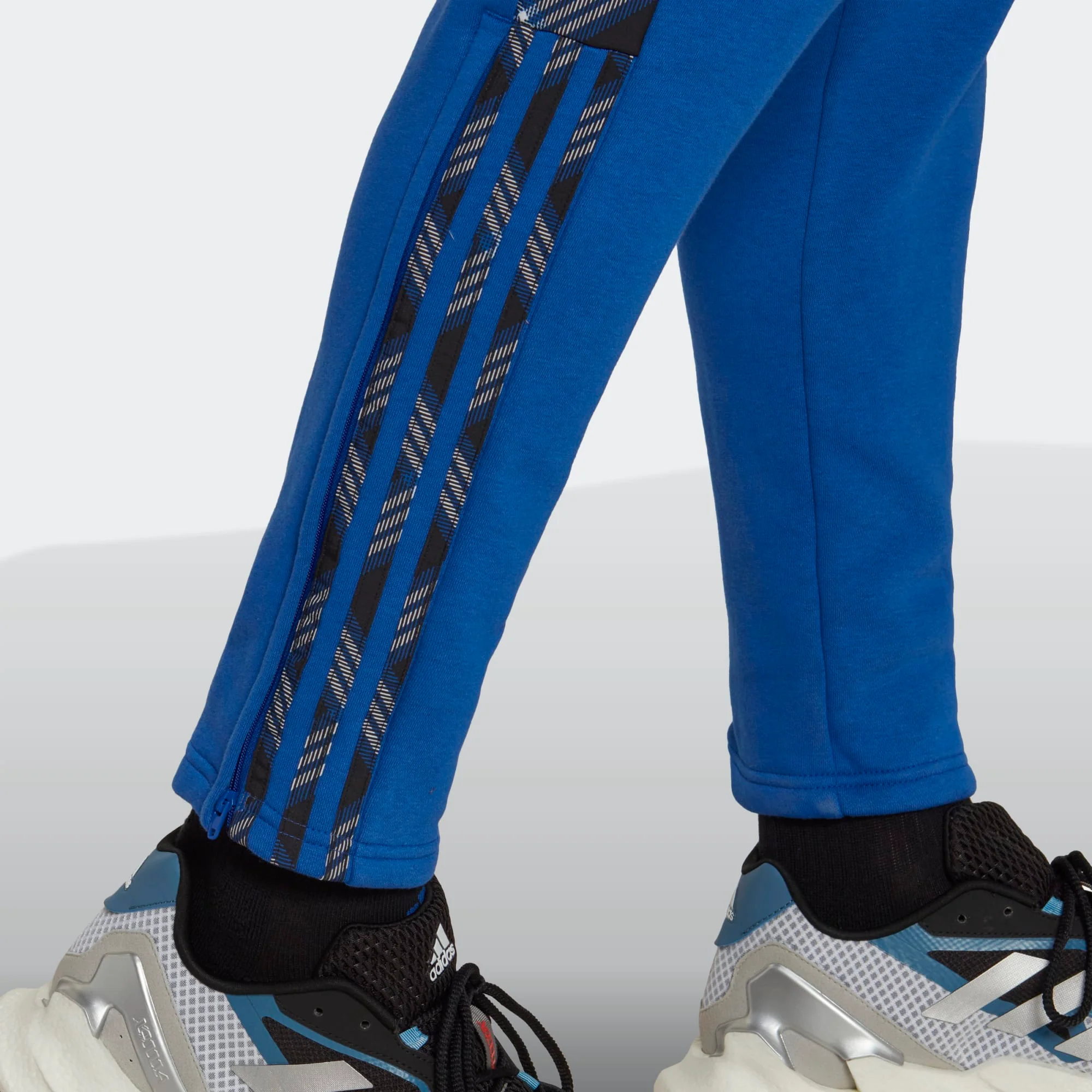 Tiro 'Away Days' Winterized Men's Track Pants - Image 6